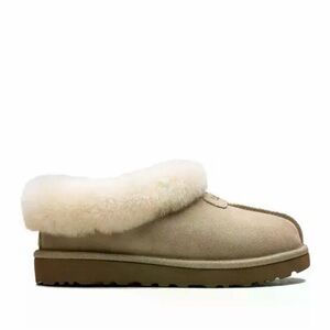 Women's Tan UGG Shearling Slip-On Shoes